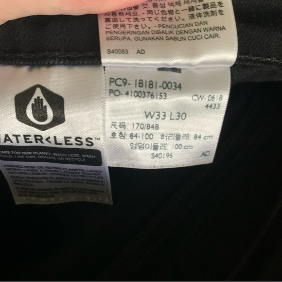 Levi’s • straight leg black jeans 33x30 - Picture 6 of 6